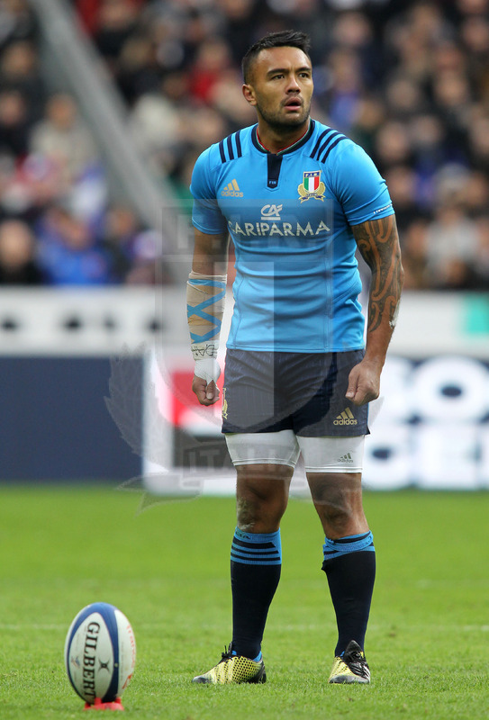 Rbs Sei Nazioni 2016, round 1, Parigi, Stade de France 06/02/2016, Francia v Italia, Kelly Haimona al calcio piazzato. Foto Daniele Resini/Fotosportit