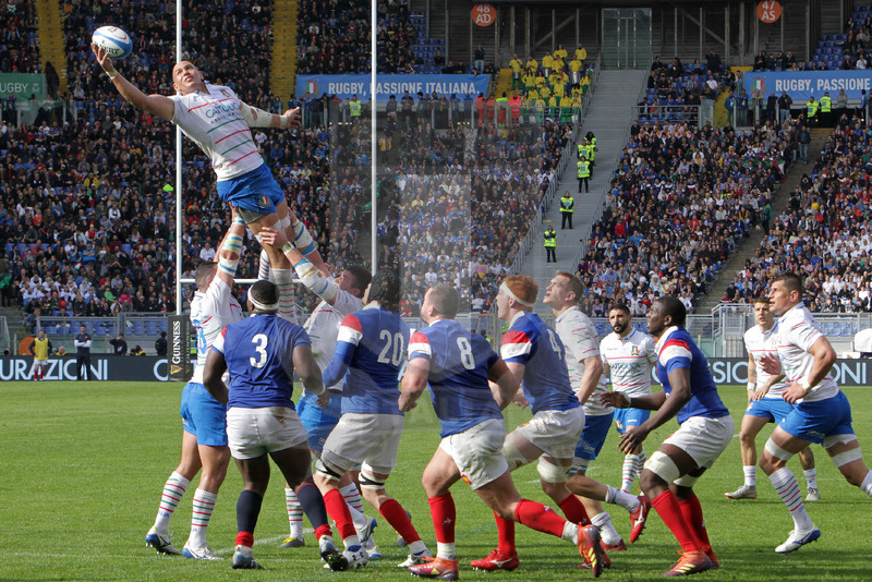 Guinness Sei Nazioni 2019, Round 5, Roma, stadio Olimpico 16/03/2019, Italia v Francia, touche in acrobazia per Sergio Parisse. Foto Daniele Resini/Fotosportit