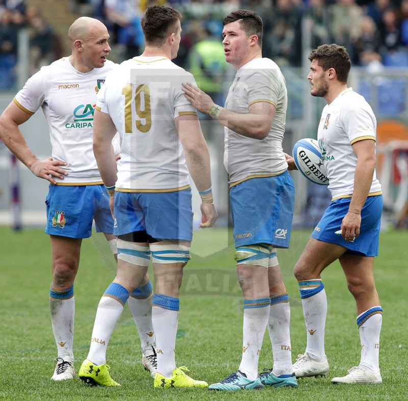 Natwest Sei Nazioni 2018, round 5, Roma stadio Olimpico 17/03/2018, Italia v Scozia, avanti a consulto. Foto Daniele Resini/Fotosportit
