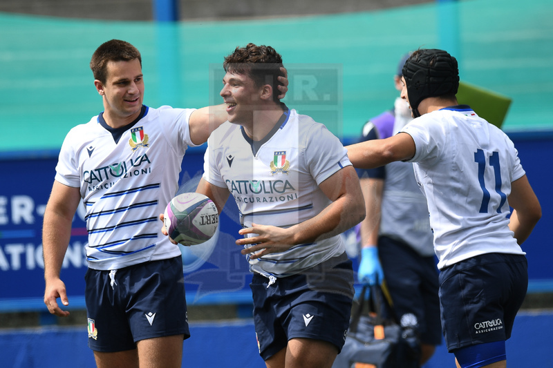 Guinness Sei Nazioni U20 2021, Cardiff, Arms Park 01/07/2021, Italia U20 v Scozia U20, Mirco Spagnolo festeggiato da Filippo Drago dopo la meta.