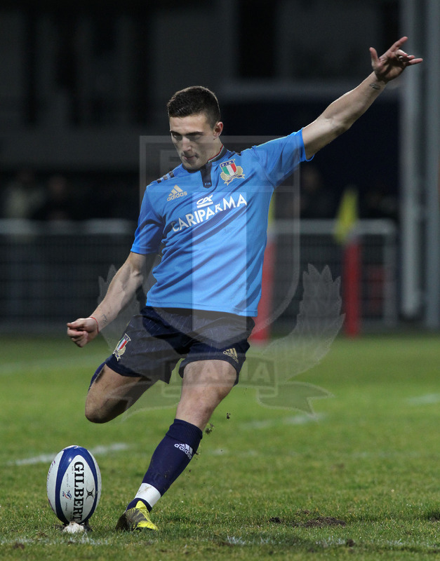 Rbs Sei Nazioni 2016 under 20, round 1, Nevers, Stade Du Pré Fleuri 05/02/2016, Francia U20 v Italia U20, Leonardo Mantelli al calcio piazzato. Foto Daniele Resini/Fotosportit