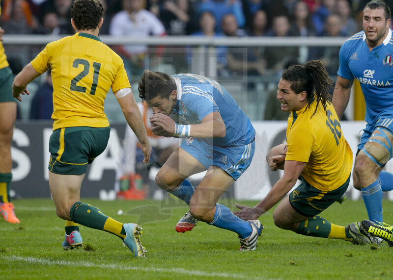 Cariparma Test Match 2013, Torino, Stadio Olimpico, 9-11-2013, Italia v Australia. Tommaso Allan si lancia a marcare una meta Foto Roberto Bregani