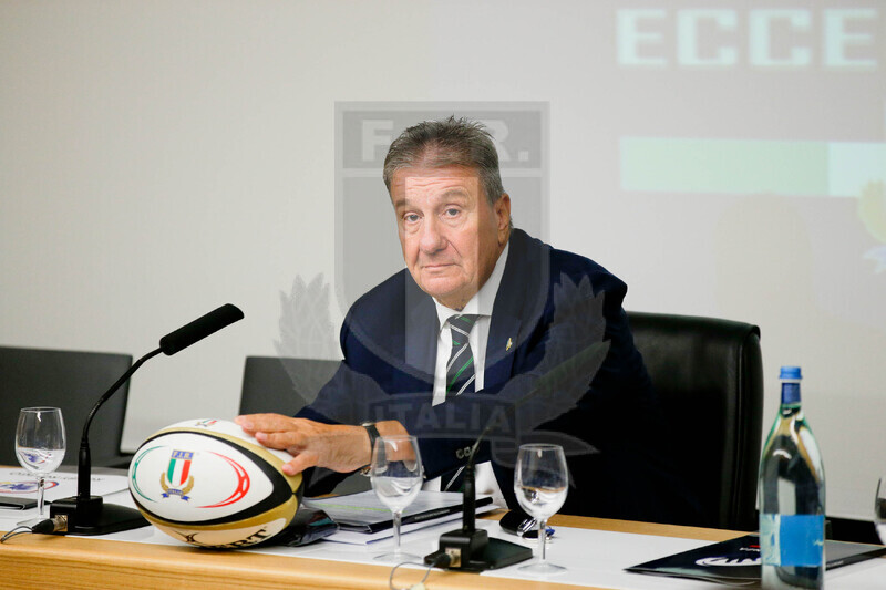 Rugby Eccellenza 2015-2016, Milano, Sede RAI, 6-10-2015, conferenza Stampa di presentazione del Campionato di Eccelenza 2015-2016, il presidente della Fir, Alfredo Gavazzi.