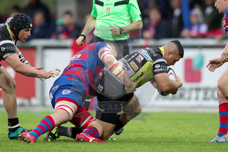 Campionato Top12 2018-2019, Finale, Calvisano (BS), Peroni Stadium, 18/05/2019, Rugby Calvisano v Rugby Rovigo. Matteo Ferro placca Danilo Fischetti. Foto: Roberto Bregani/Fotosporti