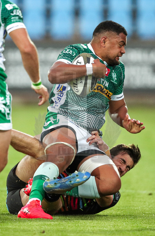 Guinness PRO14 Rainbow Cup 2020-2021, Parma, Stadio Lanfranchi, 7//05/2020, Zebre vs Benetton. Il man of the match Toa Halafihi placcato da Enrico Lucchin. Foto: Roberto Bregani/Fotosportit