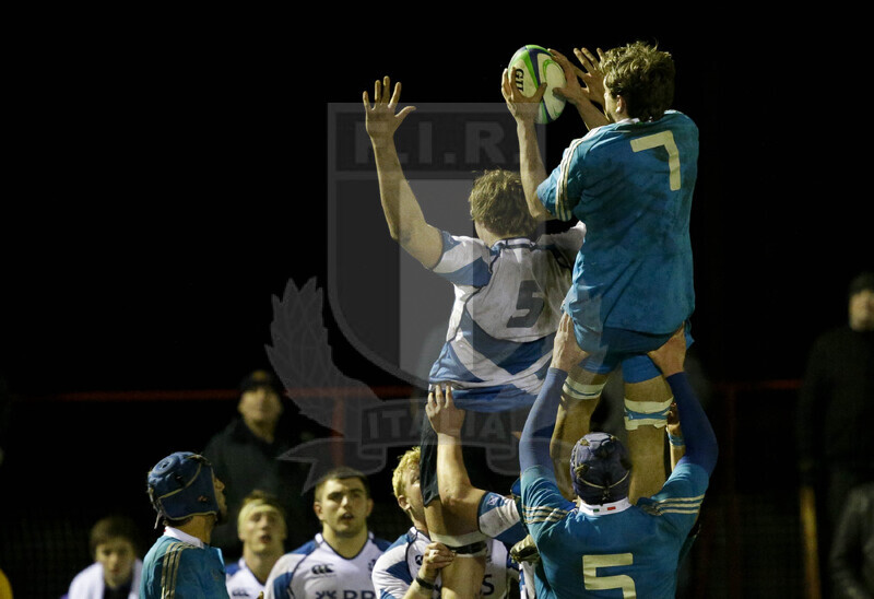 RBS 6 Nazioni 2013 Under 20, Galashiels, Netherdale 8-02-2013, Scozia U20 v Italia U20, Jacopo Salvetti conquista touche.