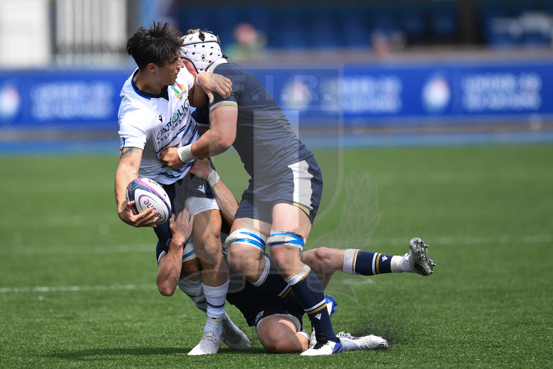 Guinness Sei Nazioni U20 2021, Cardiff, Arms Park 01/07/2021, Italia U20 v Scozia U20, off load di Tommaso Menoncello.
