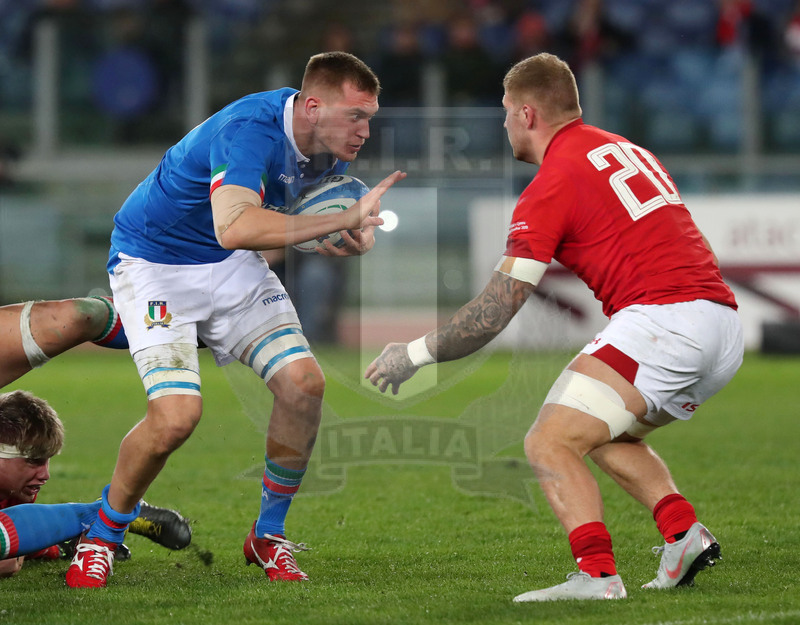 Guinness Sei Nazioni 2019, Round 2, Roma, Stadio Olimpico 09/02/2019, Italia v Galles, Federico Ruzza rompe un placcaggio. Foto Daniele Resini/Fotosportit