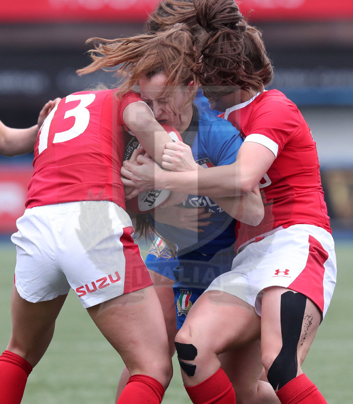 Guinness Sei Nazioni Donne 2020, Cardiff, Arms Park 02/02/2020 Galles Donne v Italia Donne, Beatrice Capomaggi placcata duramente. Foto Daniele Resini/Fotosportit