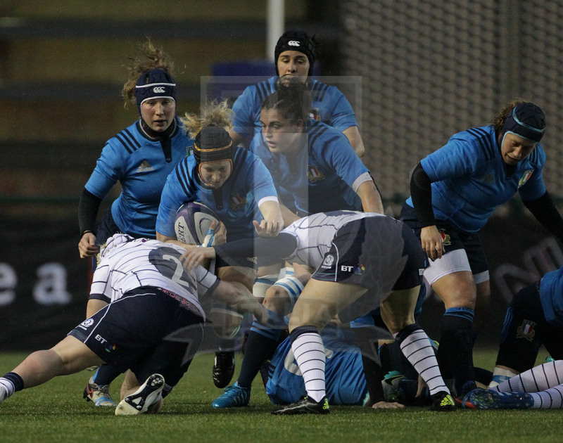 RBS Sei Nazioni 2017, Cumbernauld, Broadwood Stadium 17/03/2017 Scozia Donne v Italia Donne, Isabella Locatelli con Melissa Bettoni in sostegno. Foto Daniele Resini/Fotosportit