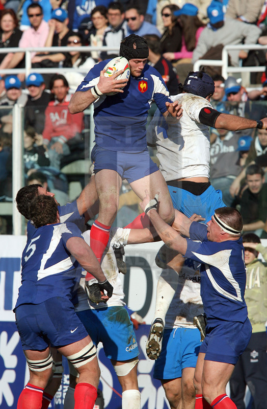 Sei Nazioni 2007, Roma, stadio Flaminio 03/02/2007, Italia v Francia, drive francese con Jerome Thion. Foto Daniele Resini/Fotosportit