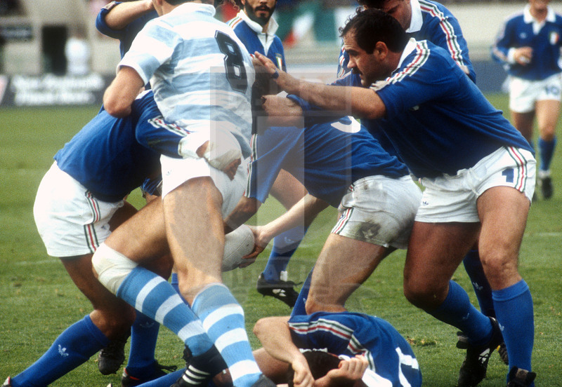 Rugby World Cup 1987, Pool 3, Christchurch, Lancaster Park 28/05/1987, Argentina v Italia, Guido Rossi protegge in maul. Foto Daniele Resini/Fotosportit