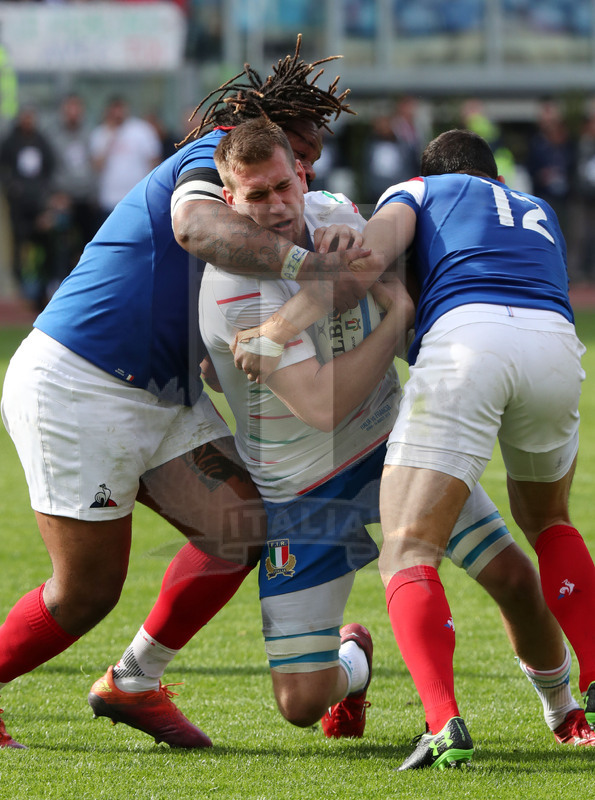 Guinness Sei Nazioni 2019, Round 5, Roma, stadio Olimpico 16/03/2019, Italia v Francia, Federico Ruzza preso alto da Bastareaud e Fofana. Foto Daniele Resini/Fotosportit