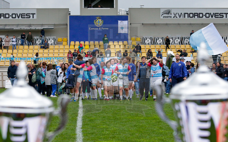 Finale Campionato Serie A Femminile Rugby 2014-2015, Parma, Stadio Lanfranchi, 23-05-2015, Monza Rugby 1949 v Valsugana Rugby Padova. Le ragazze del Valsugana Rugby festeggiano a fine gaara. Foto Roberto Bregani.