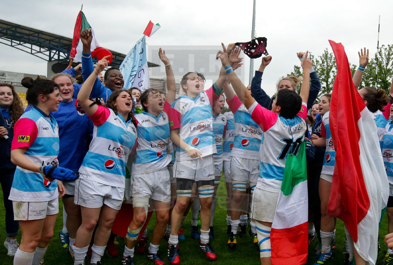 Finale Campionato Serie A Femminile Rugby 2014-2015, Parma, Stadio Lanfranchi, 23-05-2015, Monza Rugby 1949 v Valsugana Rugby Padova. Le ragazze del Valsugana Rugby festeggiano a fine gaara. Foto Roberto Bregani.
