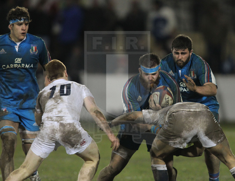 RBS Sei Nazioni 2015, Devonport 13/02/2015, Inghilterra U20 v Italia U20, Pavesi e Buonfiglio in percussione. Fragnito in sostegno.