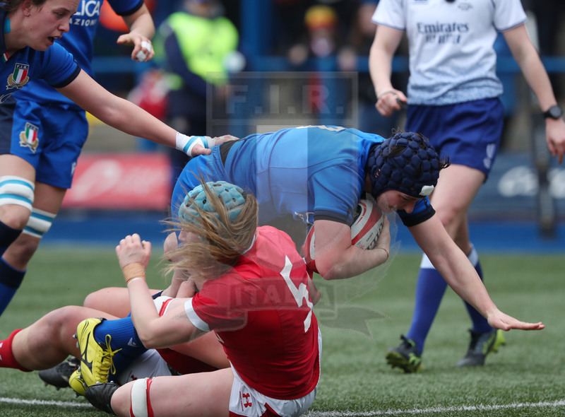 Guinness Sei Nazioni Donne 2020, Cardiff, Arms Park 02/02/2020 Galles Donne v Italia Donne, Lucia Gai portata a terra. Foto Daniele Resini/Fotosportit