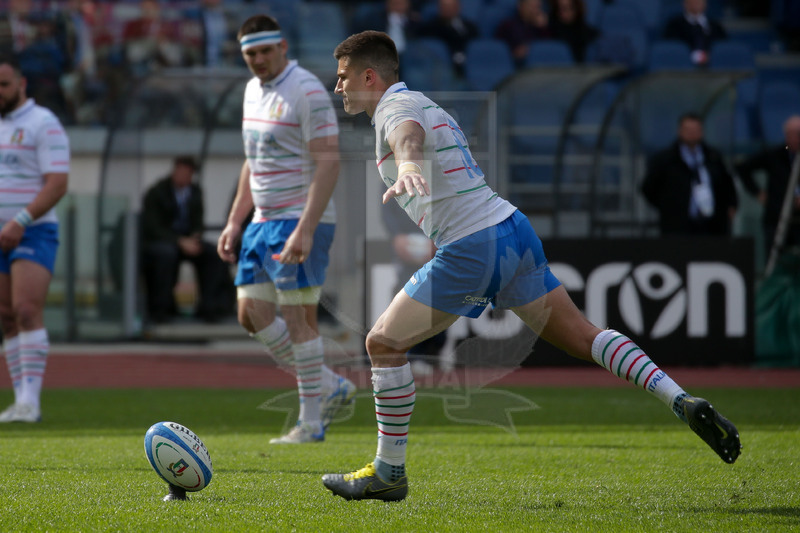 Guinness Sei Nazioni 2019, Round 5, Roma, Stadio Olimpico, 16/03/2019, Italia v Francia. Tommaso Allan al calcio di punizione. Foto Roberto Bregani/Fotosportit