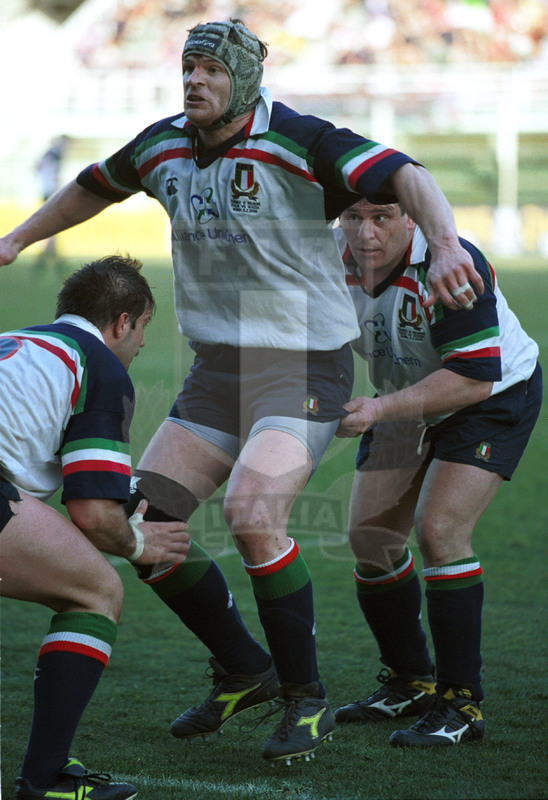 Lloyds TSB Sei Nazioni 2000, Round 1, Roma, stadio Flaminio 05/02/2000, Italia v Scozia, Carlo Checchinato in touche. Foto Daniele Resini/Fotosportit