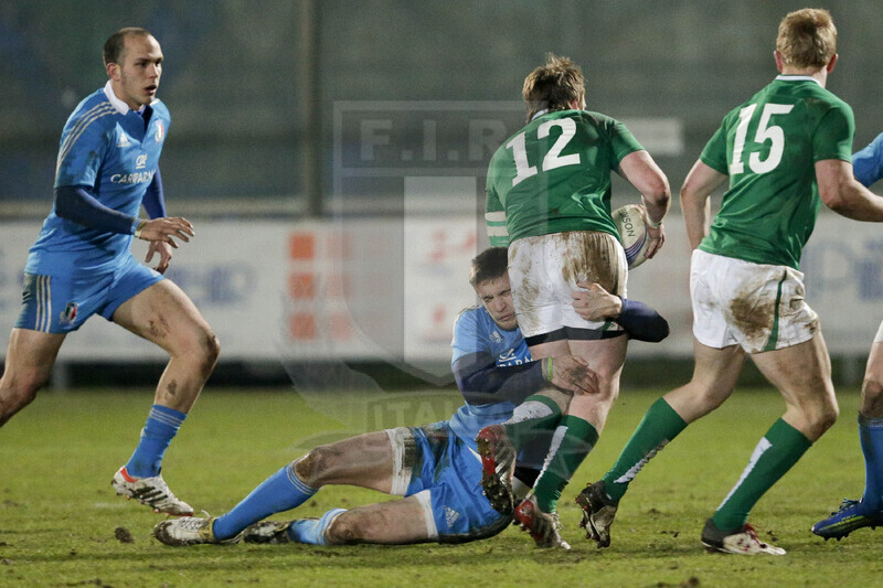 RBS 6 Nazioni U20 2013, Avezzano (AQ), Stadio dei Marsi, 15-03-2013, Italia U20 v Irlanda U20. Edoardo Padovani placca Rory Scannel