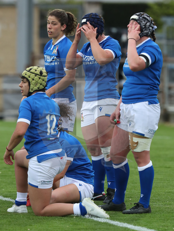 Sei Nazioni Donne 2021, Parma, stadio Lanfranchi 10/04/2021, Italia v Inghilterra, un gruppo di azzurre dopo una meta subita. foto Daniele Resini/Fotosportit