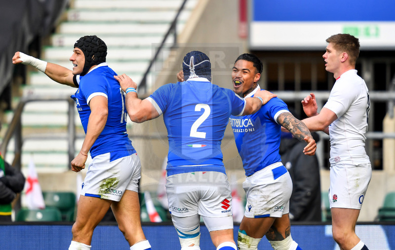 Guinness Sei Nazioni 2021, Round 2, Londra, Twickenham 13/02/2021, Inghilterra v Italia, Monty Ioane festeggiato dopo la prima meta azzura. Foto Graig Thomas/Fotosportit