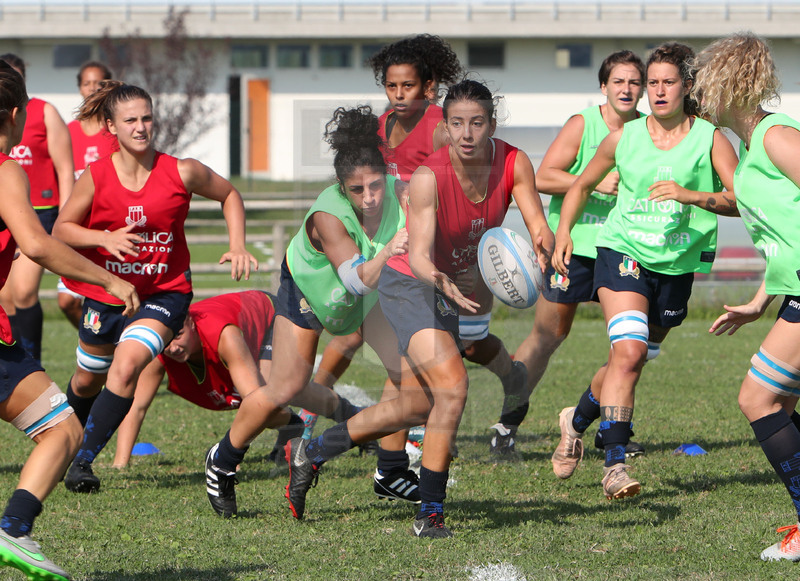 Raduno Nazionale Italiana Donne, Parma, Cittadella del Rugby 13/09/2020, Vittoria Ostuni Minuzzi attaccato da Lucia Cammarano. Foto Daniele Resini/Fotosportit
