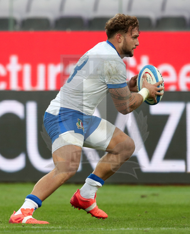 Autumn Nations Cup 2020, Cattolica Test match 2020, Firenze, Stadio Artemio Franchi, 14/11/2020, Italia v Scozia. Una carica di Federico Mori. Foto Roberto Bregani/Fotosportit