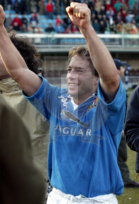 Sei Nazioni 2003, Roma, Stadio Flaminio 2003/02/15, Italia v Galles, Diego Dominguez saluta il pubblico del Flaminio. Foto Daniele Resini/Fotosportit