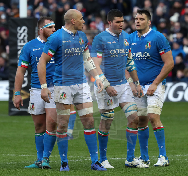 Guinness Sei Nazioni 2018, Round 1, Edimburgo, Murrayfield 02/02/2019, Scozia v Italia, Sergio Parisse e gli avanti azzurri. Foto Daniele Resini/Fotosportit