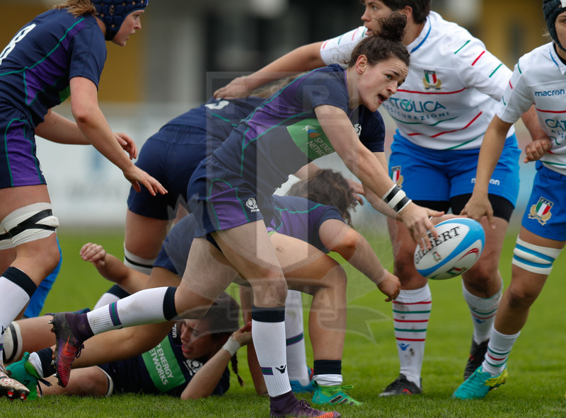 Test Match Donne Novembre 2018, Calvisano (BS), Pata Stadium, 4-11-2018, Italia Femminile v Scozia Femminile. Mhairi Greeve apre dalla ruck. Foto: Roberto Bregani/Fotosportit