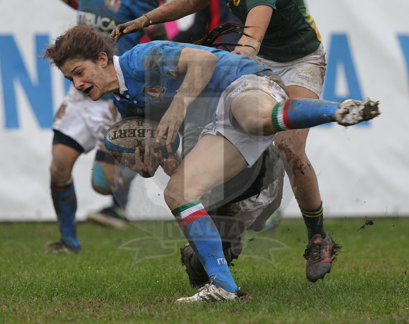 Cattolica Test Match Donne, Prato, stadio Chersoni 25/11/2018, Italia Donne v Sudafrica Donne, un break di Aura Muzzo. Foto Daniele Resini/Fotosportit