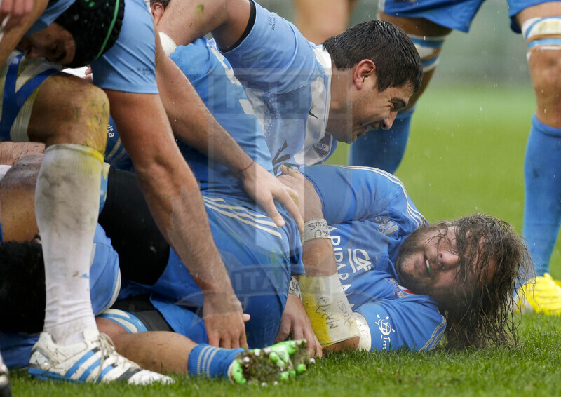 Cariparma Test Match 2013, Roma, Stadio Olimpico, 23-11-2013, Italia v Argentina. Martin Castrogiovanni e Maximiliano Bustos in ruck Foto Roberto Bregani / Fotosportit
