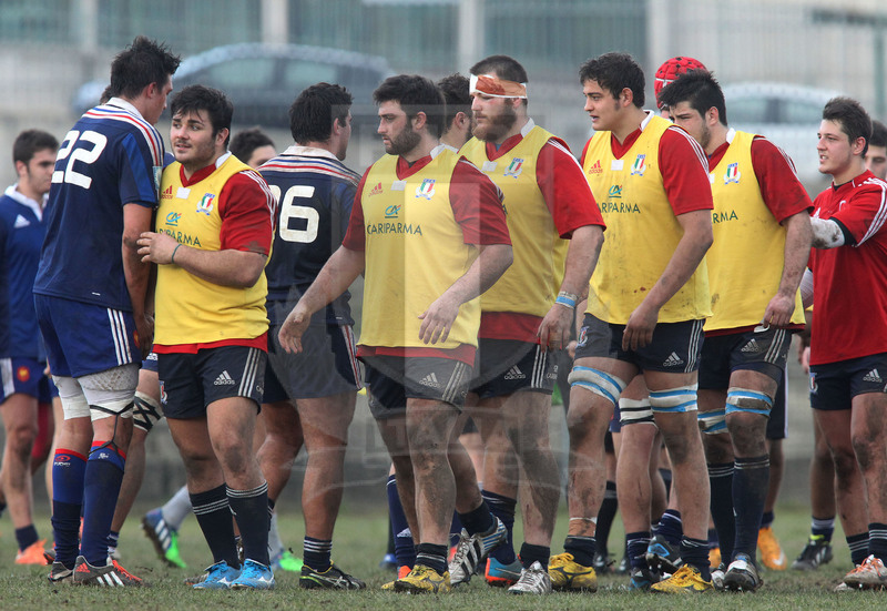 Benevento, 10 gennaio 2014, Nazionale italiana Under 20 v Accademia di Marcoussis, il corridoio a fine partita.