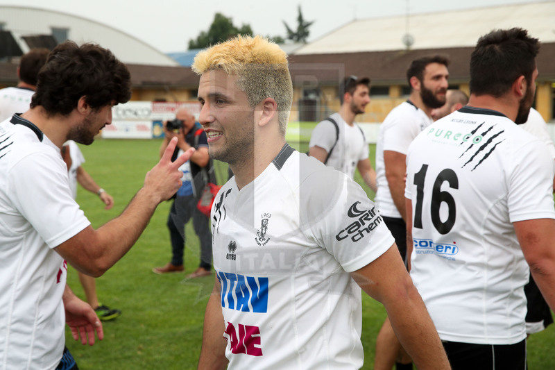 Rugby, Finale Serie A, Piacenza, Stadio Beltrametti, 9/06/2019, SITAV Lyons Piacenza v HSB Rugby Colorno. Alessandro Via festeggia coi compagni al termine dell\
