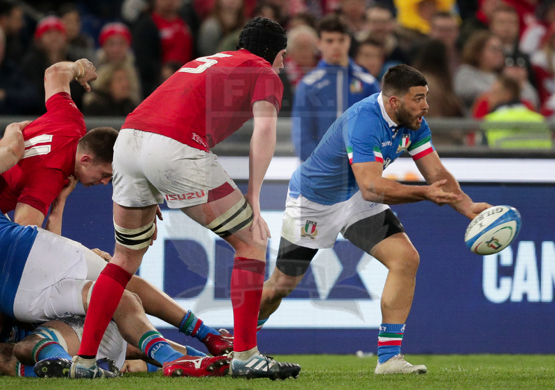 Guinness Sei Nazioni 2016, Round 2, Roma, Stadio Olimpico, 9/02/2019, Italia v Galles. Edoardo Gori apre palle. Foto Roberto Bregani/Fotosportit