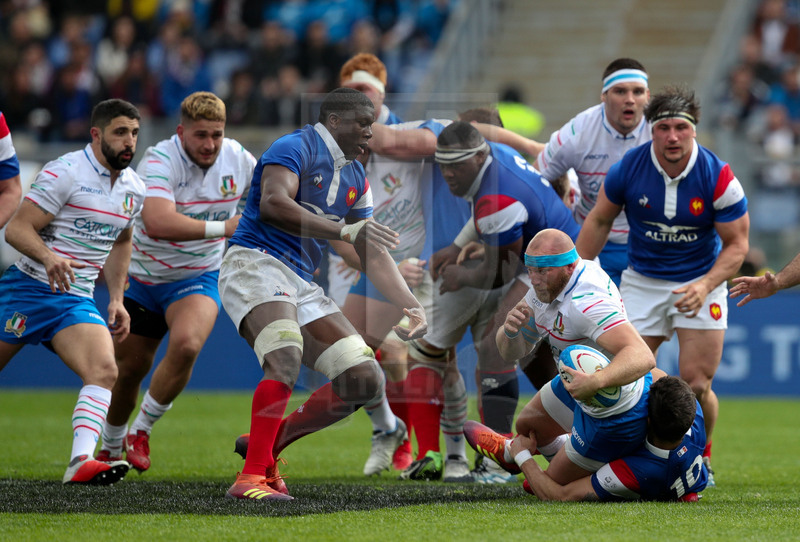 Guinness Sei Nazioni 2019, Round 5, Roma, Stadio Olimpico, 16/03/2019, Italia v Francia. Leonardo Ghiraldini messo aterra da Romain Ntamack. Foto Roberto Bregani/Fotosportit