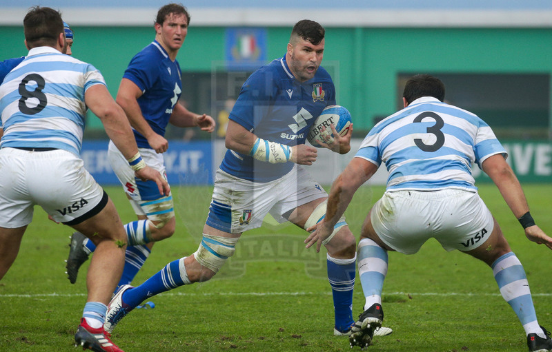 Autumn Nations Series 2021, Treviso, Stadio di Monigo, 13-11-2021, Italia vs Argentina. Sebastian Negri attacca Francisco Gomez Kodela. Foto: Roberto Bregani/Fotosportit