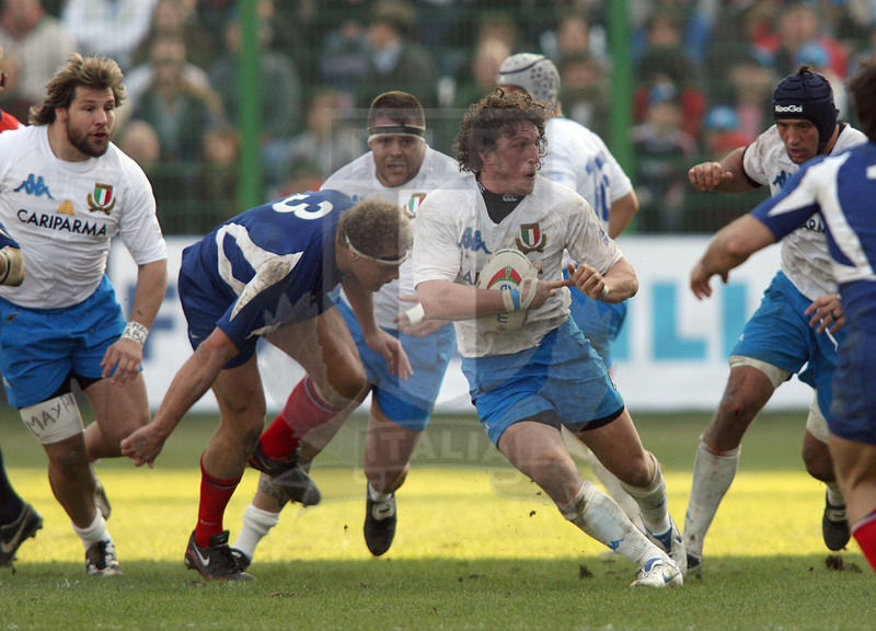 Sei Nazioni 2007, Roma, stadio Flaminio 03/02/2007, Italia v Francia, break di Mauro Bergamasco. Foto Daniele Resini/Fotosportit