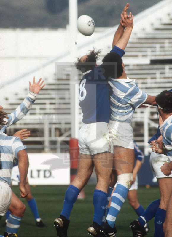 Rugby World Cup 1987, Pool 3, Christchurch, Lancaster Park 28/05/1987, Argentina v Italia, Gianni Zanon contende touche. Foto Daniele Resini/Fotosportit