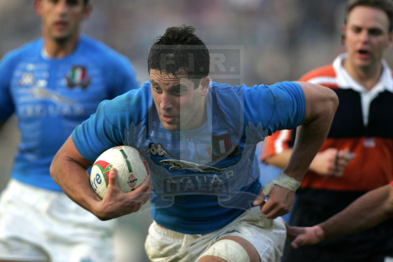 Test match 2005, Prato, stadio Chersoni 12/11/2005, Italia v Tonga, Josh Sole verso la seconda meta. Foto Daniele Resini/Fotosportit