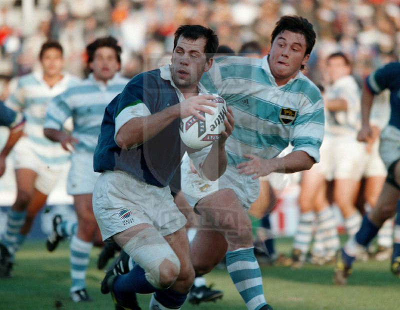 Test Match 1998, Piacenza, stadio Leonardo Garilli 07/11/1998, Italia v Argentina, break di Alessandro Troncon. Foto Daniele Resini/Fotosportit