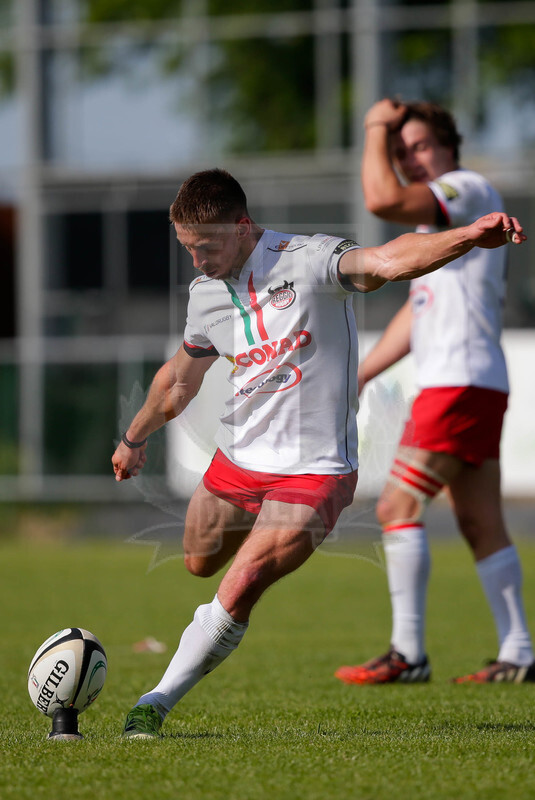 Rugby, Serie A 2015-2016, Finale, Viadana (MN), Stadio Zaffanella, 22-05-2016, Conad Reggio v Tossini Pro Recco. Davide Farolini alla trasformazione. Foto: Roberto Bregani / Fotosportit