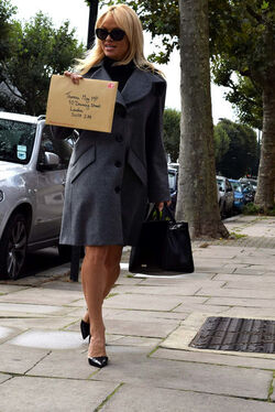 Pamela Anderson Urges PM Theresa May to Ban Wild Animal Circuses During Flying London Visit