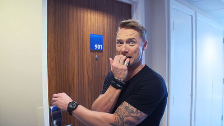 Ronan Keating makes fans dreams come true by surprising them at Holiday Inn Express