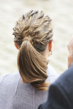 Queen Letizia wears Carolina Herrera ensemble to the National assembly at the Palacio De Sao Bento during the 3rd day of her official visit to Portugal