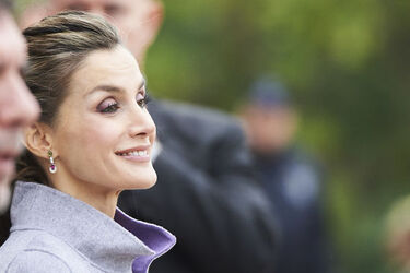 Queen Letizia wears Carolina Herrera ensemble to the National assembly at the Palacio De Sao Bento during the 3rd day of her official visit to Portugal