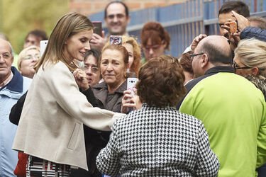 Queen Letizia attends a Meeting at the headquarters of the Mental Health Confederation Spain Queen Letizia attends a Meeting at the headquarters of the Mental Health Confederation Spain