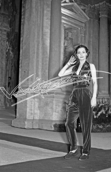 Fiera Campionaria di Vicenza 1949: Alta Moda al Teatro Olimpico. Pellicola - negativo bianco e nero f.to mm 24X36