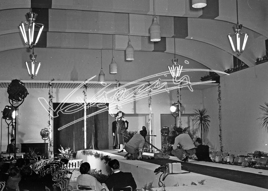 Fiera Campionaria di Vicenza 1952: Moda. Pellicola - negativo bianco e nero f.to mm 90X120